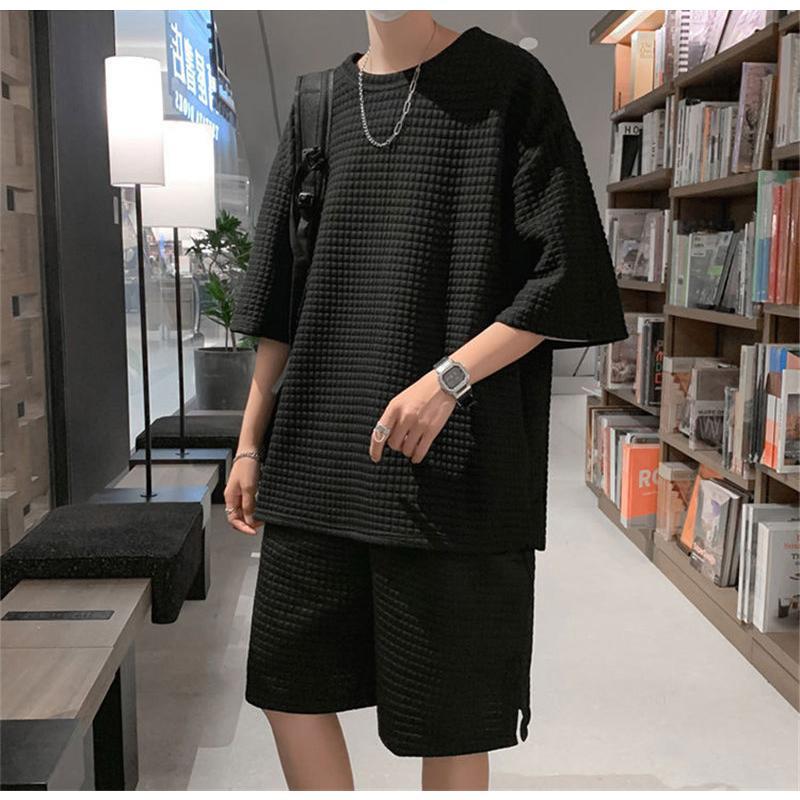 Men's Set: Short-Sleeve T-Shirt and Shorts