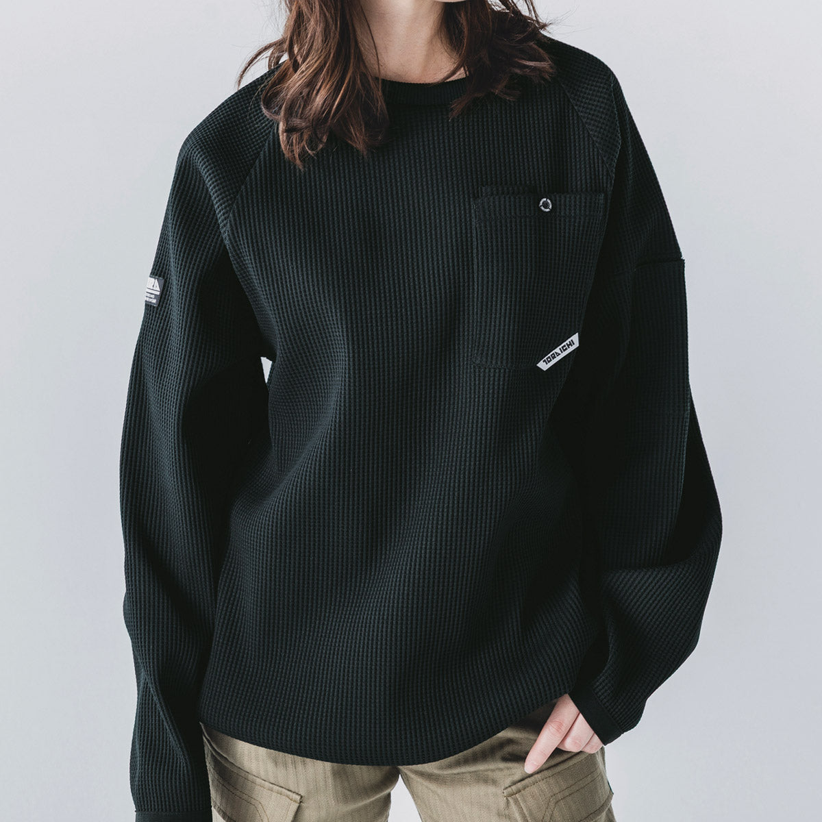 Toraichi Long-Sleeve Crew Neck T-Shirt